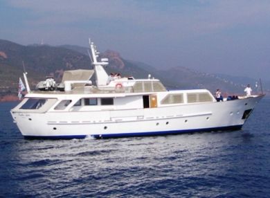Together Alpha yacht charter - rent a yacht